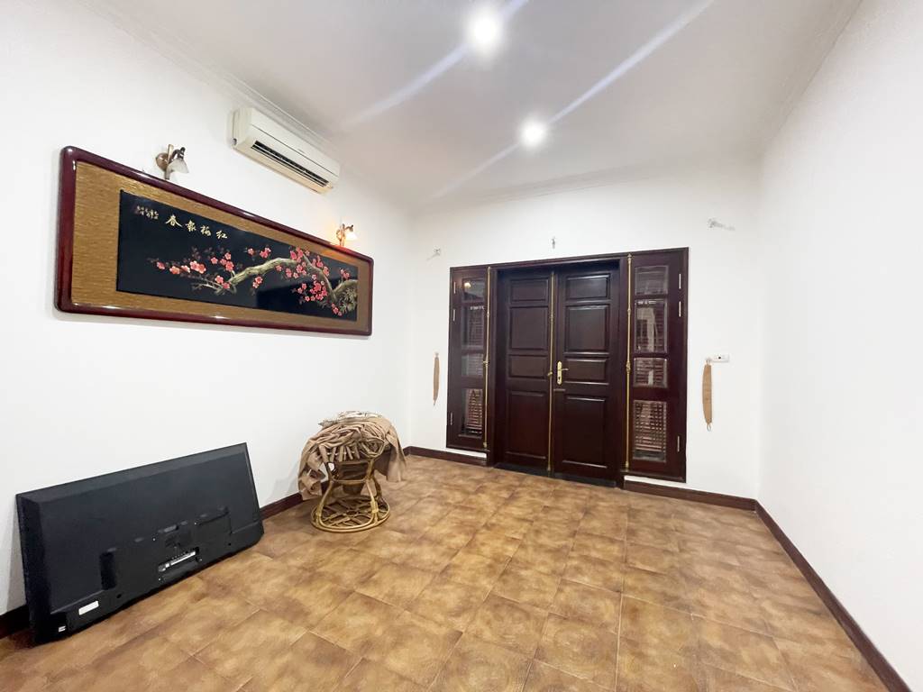 Nice renovated villa for rent at C1 Ciputra 22