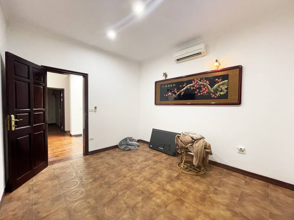 Nice renovated villa for rent at C1 Ciputra 23