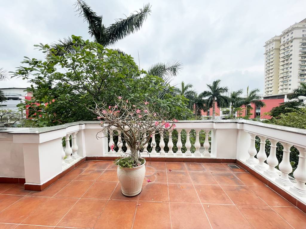 Nice renovated villa for rent at C1 Ciputra 24
