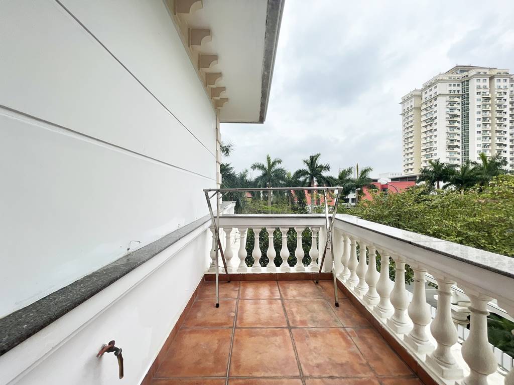 Nice renovated villa for rent at C1 Ciputra 26