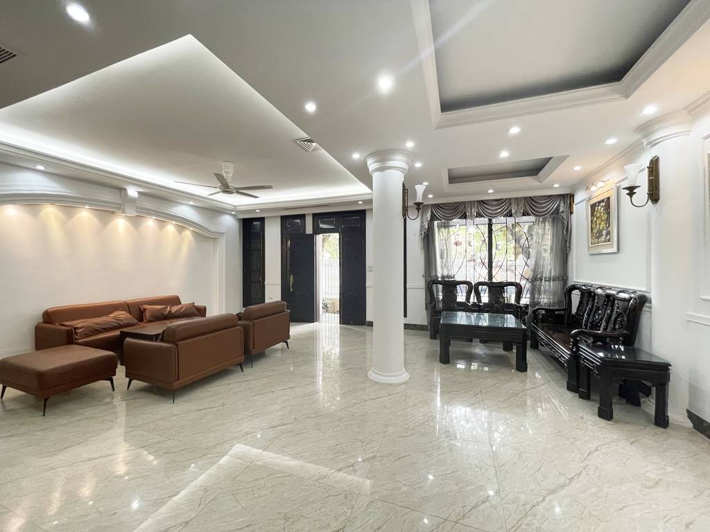 Nice renovated villa for rent at C1 Ciputra 7