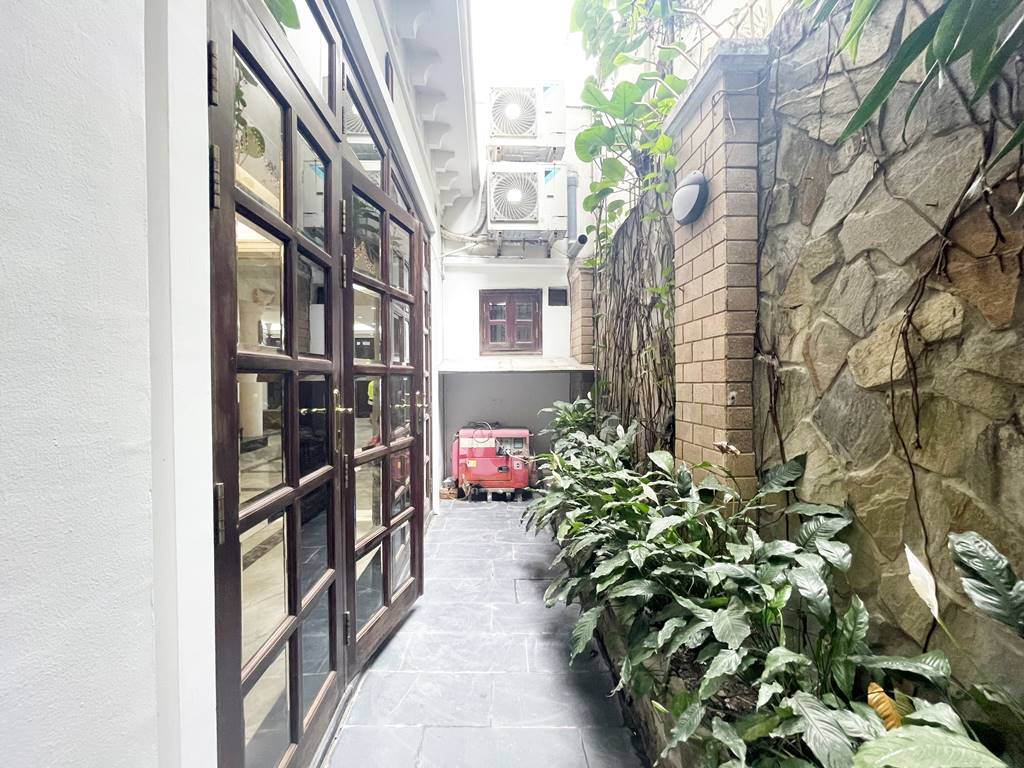 Nice renovated villa for rent at C1 Ciputra 6