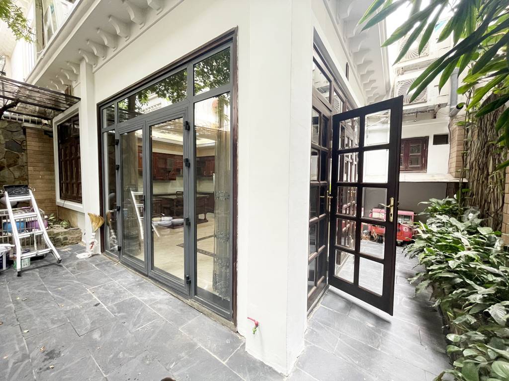 Nice renovated villa for rent at C1 Ciputra 7