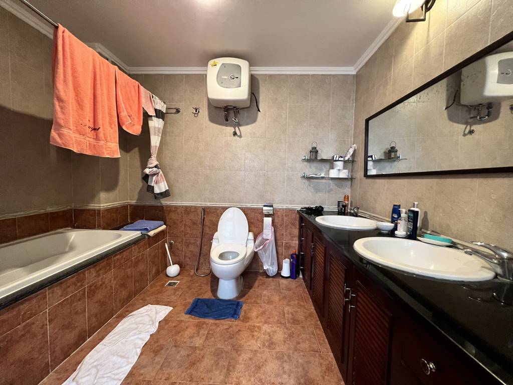 Nicely renovated 230SQM villa for rent Ciputra Hanoi 28