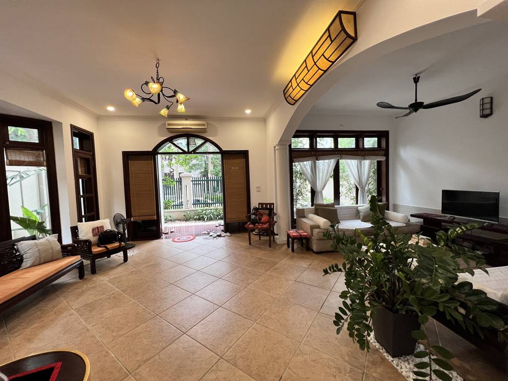Nicely renovated 230SQM villa for rent Ciputra Hanoi 6