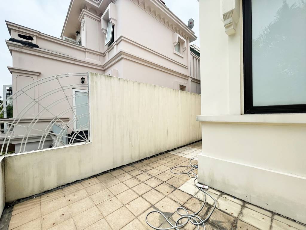 Semi - detached villa for rent in T2 Ciputra Hanoi 18