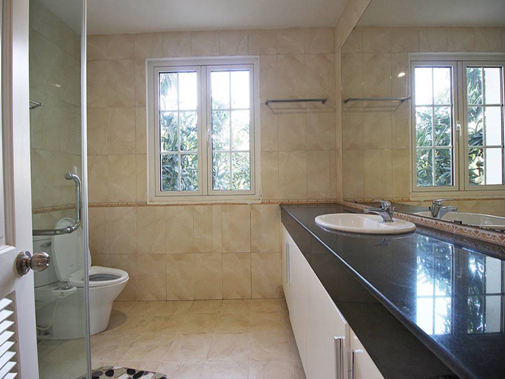 Spacious pool villa with a large garden for rent in C5 Ciputra 25