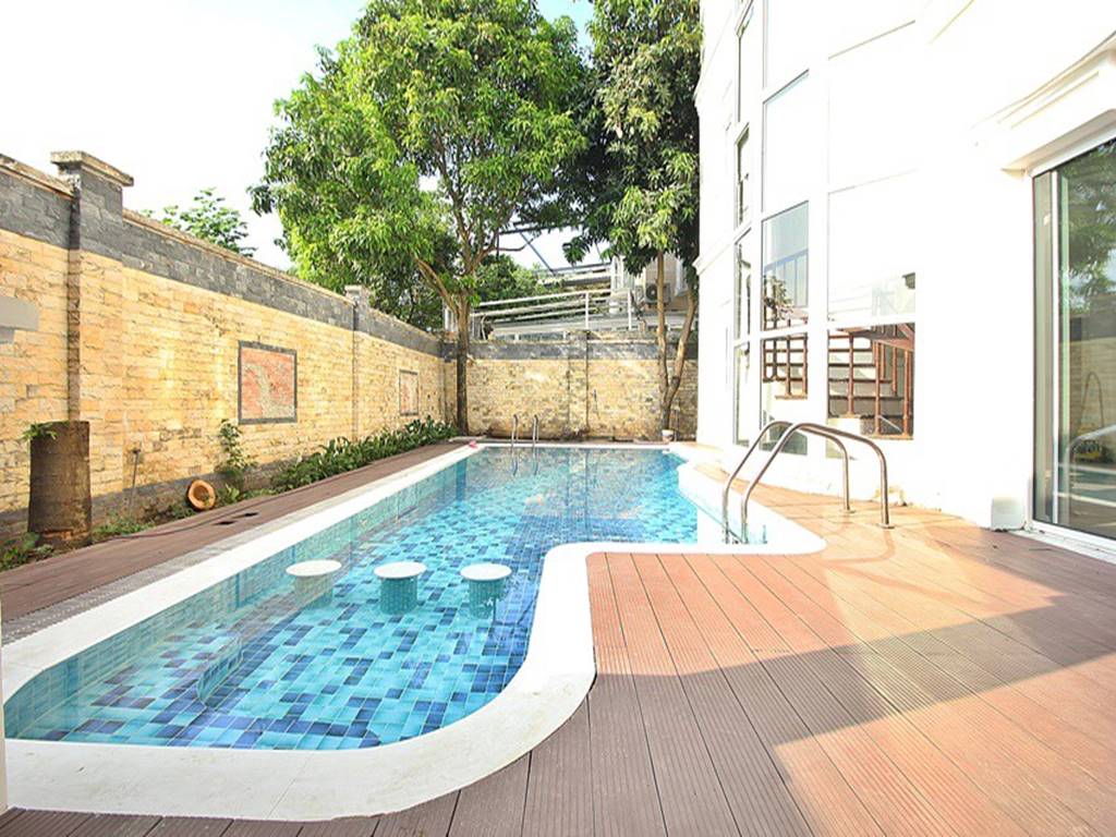 Spacious pool villa with a large garden for rent in C5 Ciputra 4