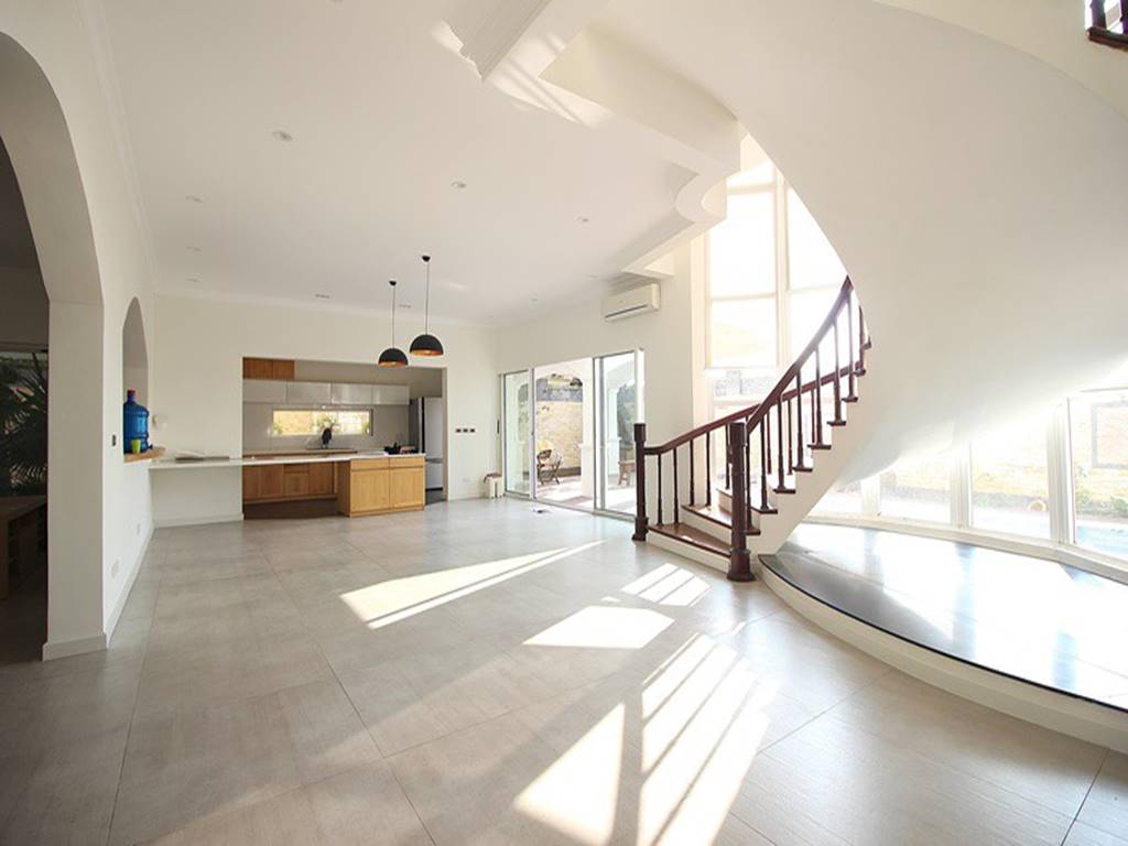 Spacious pool villa with a large garden for rent in C5 Ciputra 9