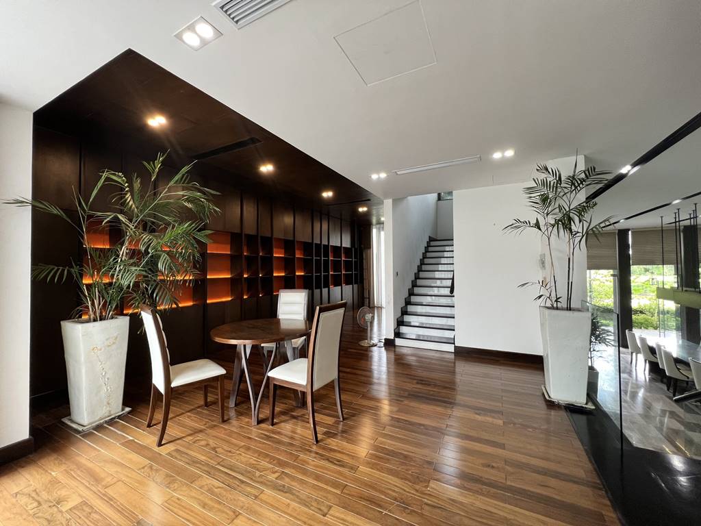 Unique garden villa for rent in Q Ciputra 15