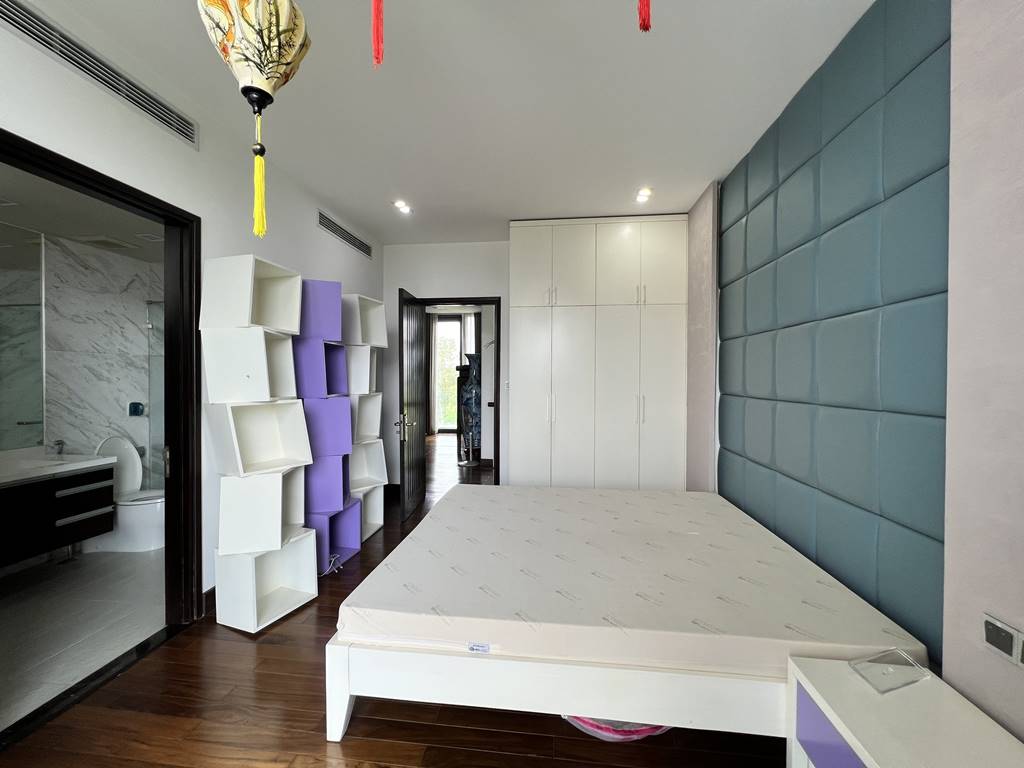 Unique garden villa for rent in Q Ciputra 22