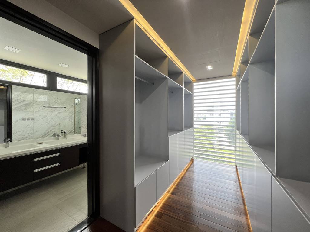 Unique garden villa for rent in Q Ciputra 24