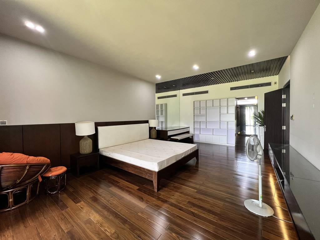 Unique garden villa for rent in Q Ciputra 26