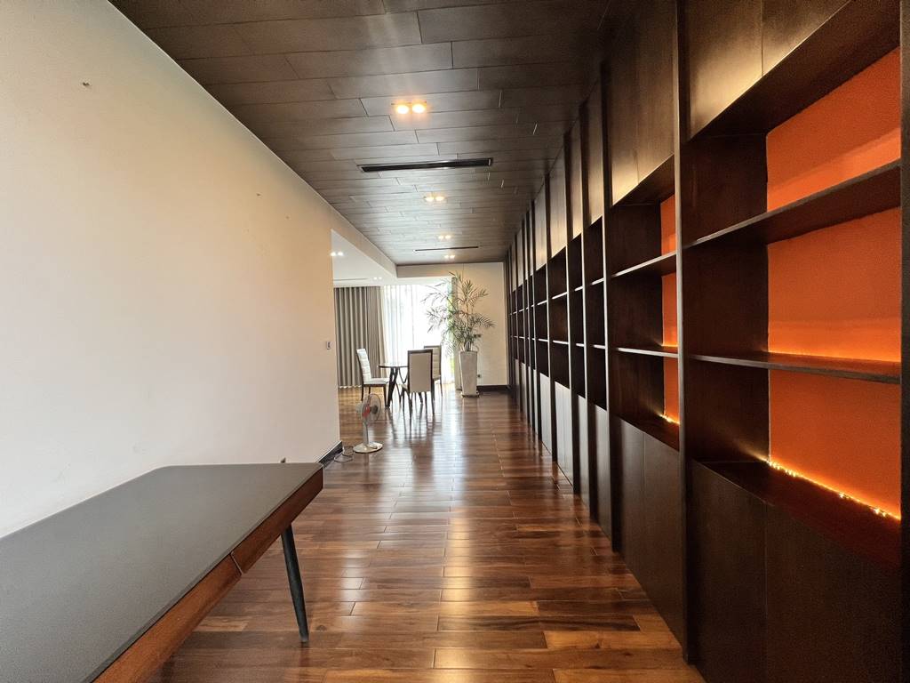 Unique garden villa for rent in Q Ciputra 28