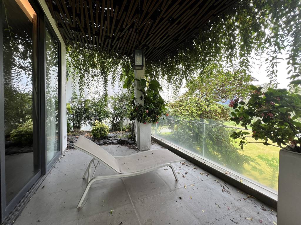 Unique garden villa for rent in Q Ciputra 31