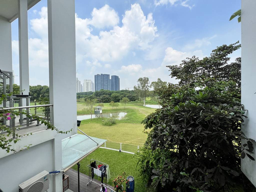 Unique garden villa for rent in Q Ciputra 32