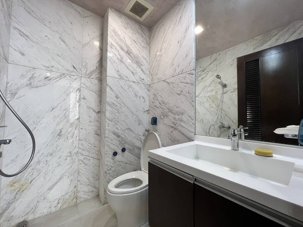 Unique garden villa for rent in Q Ciputra 35