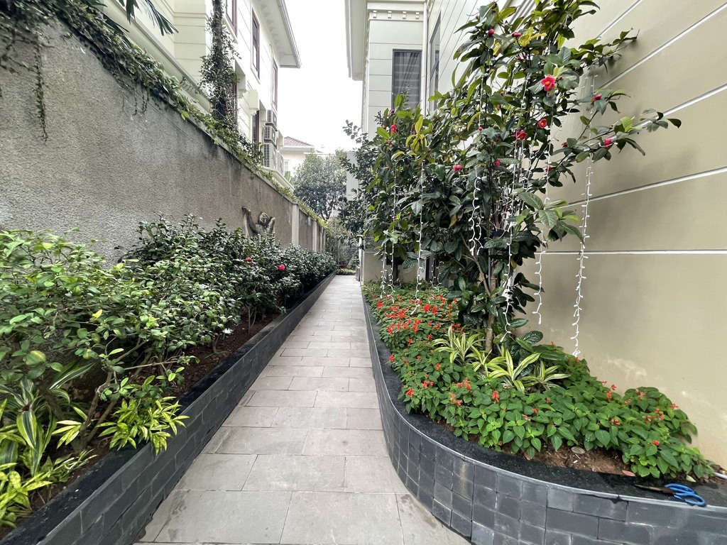 Vast villa to rent in D2 Ciputra - 324 sqm - 5500 USD 4