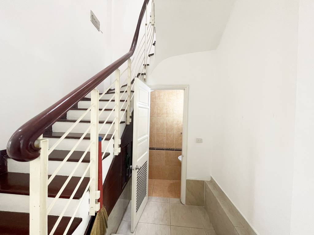 Well - located house for rent in D4 Ciputra - Opposite UNIS Hanoi 13