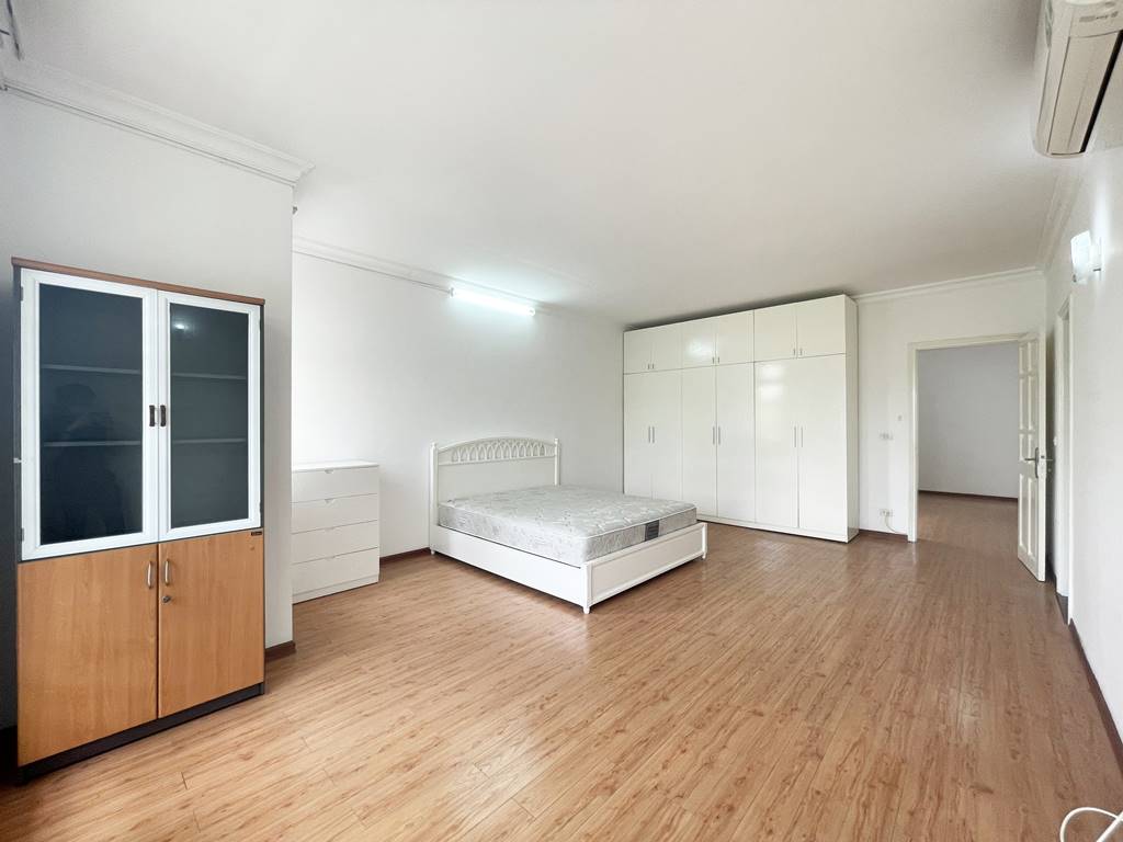Well - located house for rent in D4 Ciputra - Opposite UNIS Hanoi 15