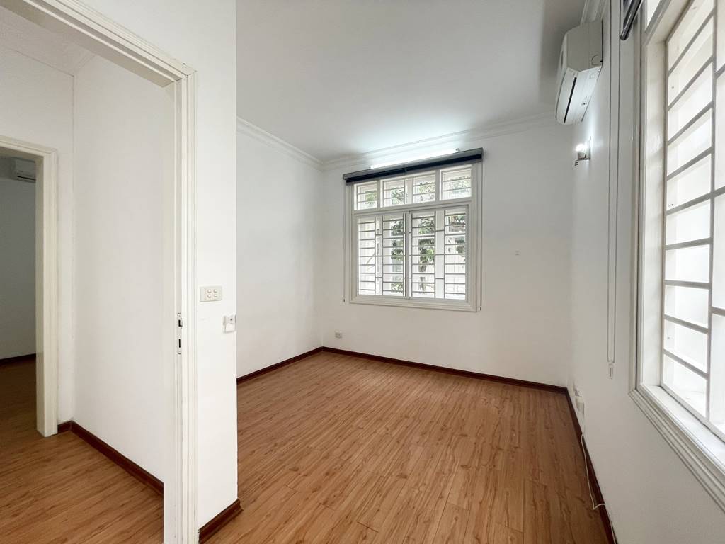 Well - located house for rent in D4 Ciputra - Opposite UNIS Hanoi 18