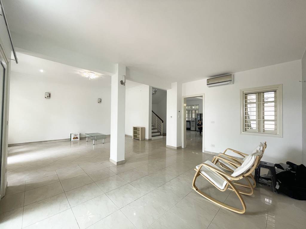 Well - located house for rent in D4 Ciputra - Opposite UNIS Hanoi 6