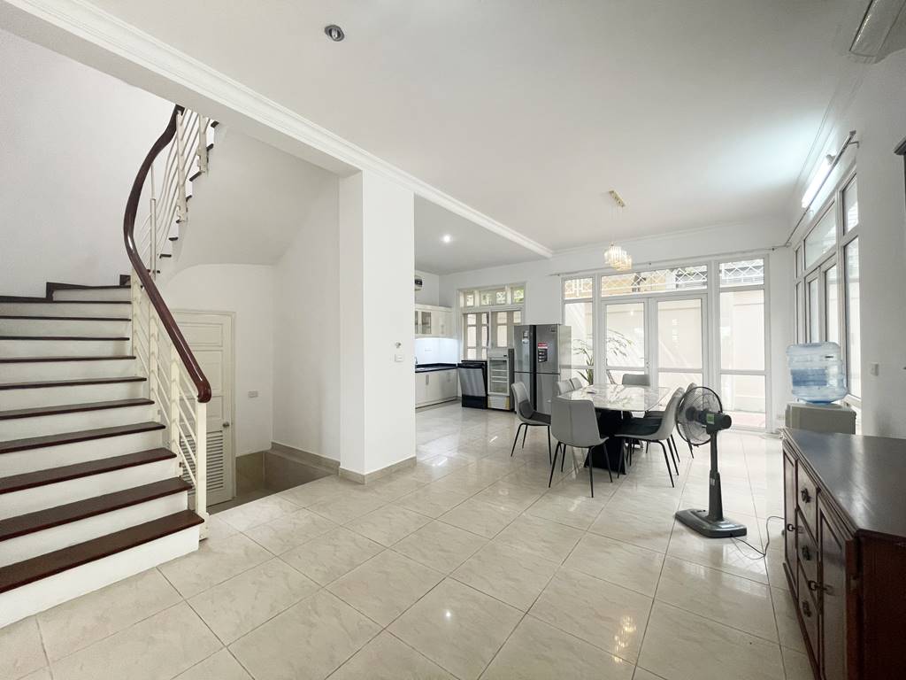 Well - located house for rent in D4 Ciputra - Opposite UNIS Hanoi 7