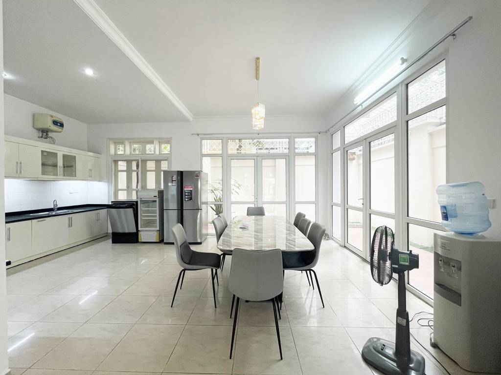 Well - located house for rent in D4 Ciputra - Opposite UNIS Hanoi 9