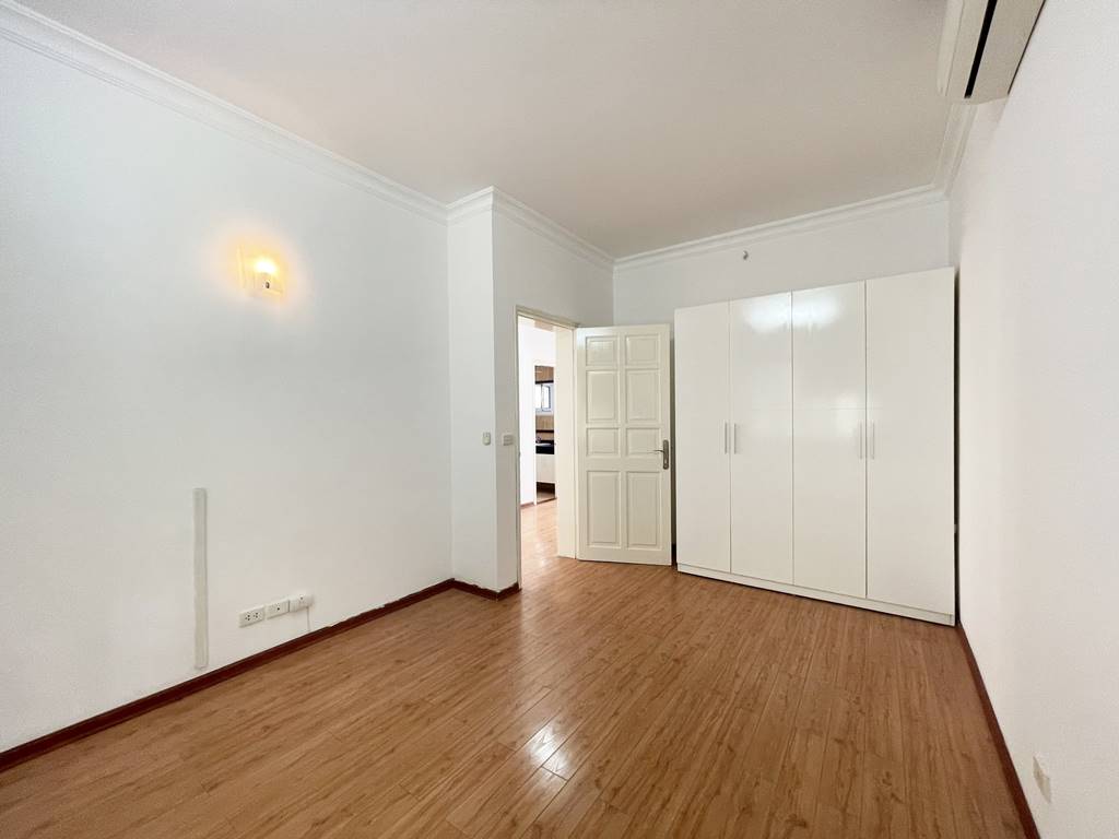 Well - located house for rent in D4 Ciputra - Opposite UNIS Hanoi 21