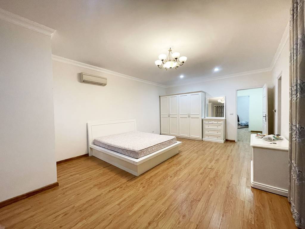 Well-renovated 4-bedroom villa for rent in Ciputra Hanoi 13
