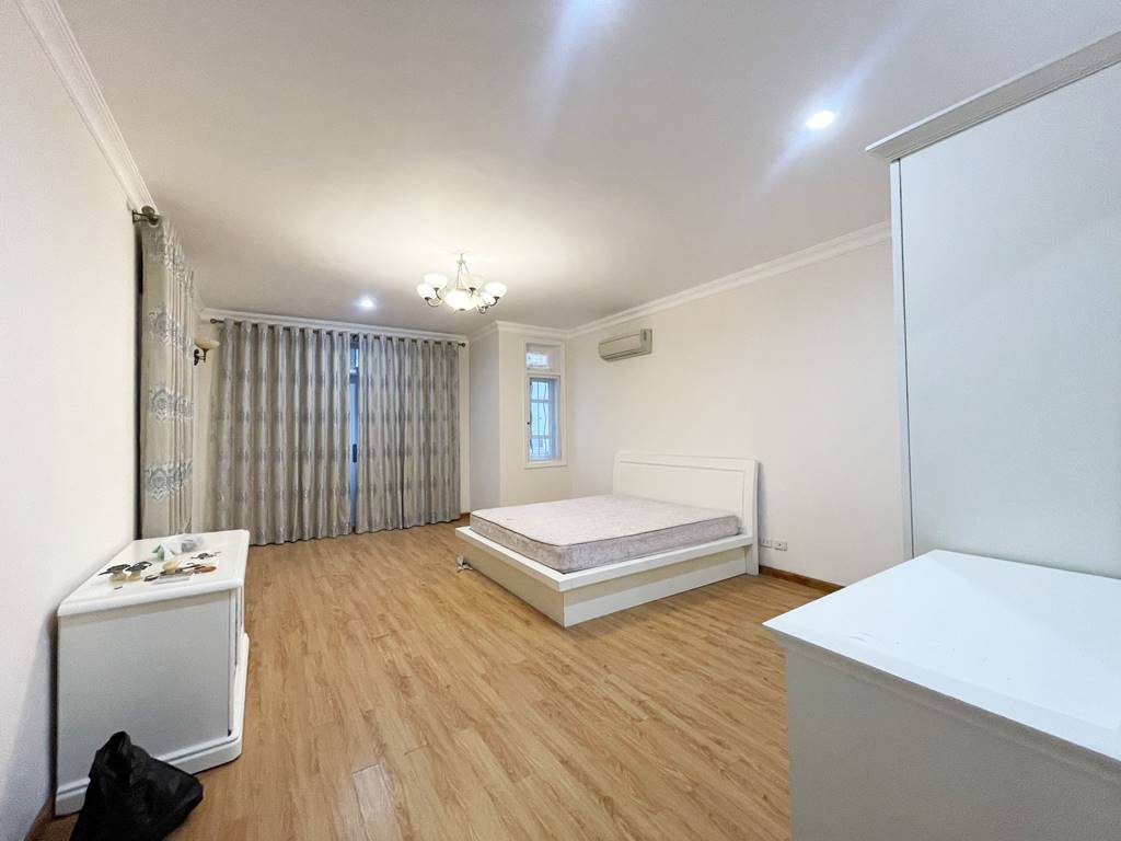 Well-renovated 4-bedroom villa for rent in Ciputra Hanoi 14