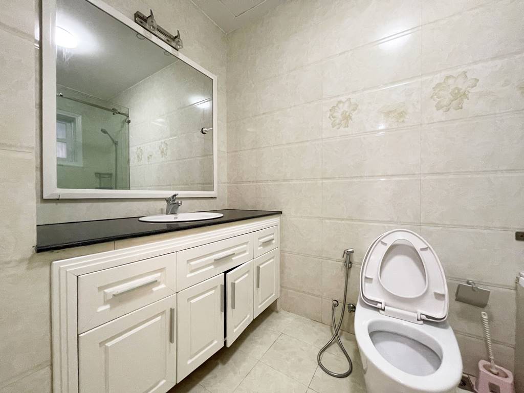 Well-renovated 4-bedroom villa for rent in Ciputra Hanoi 15