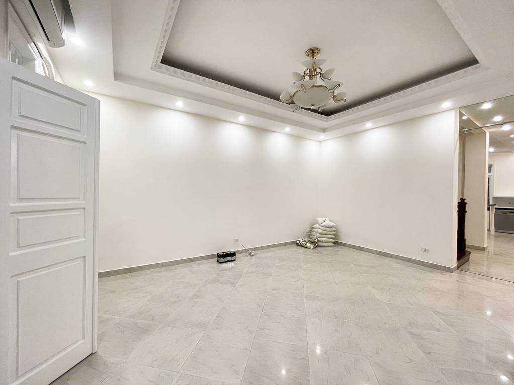 Well-renovated 4-bedroom villa for rent in Ciputra Hanoi 6