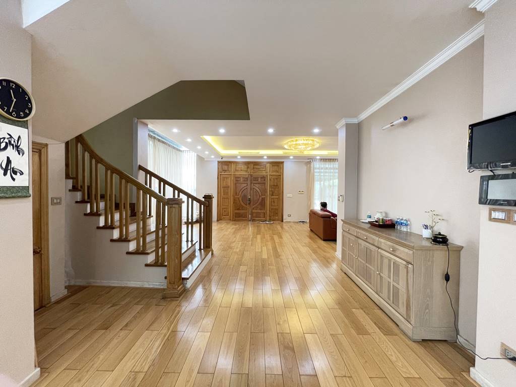 Wonderful garden house for rent in C block, Ciputra Hanoi 9