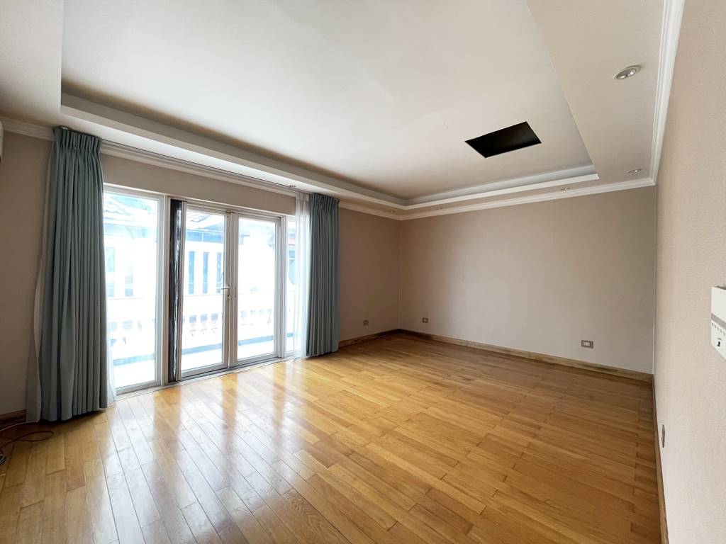 Wonderful garden house for rent in C block, Ciputra Hanoi 14