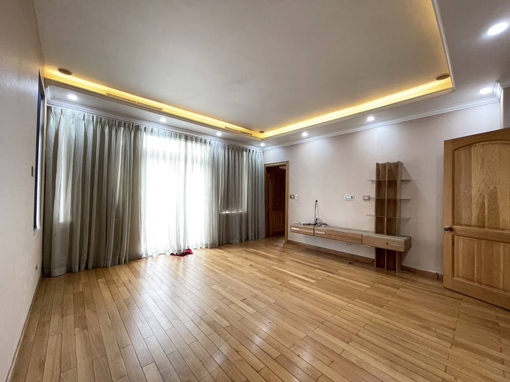 Wonderful garden house for rent in C block, Ciputra Hanoi 4